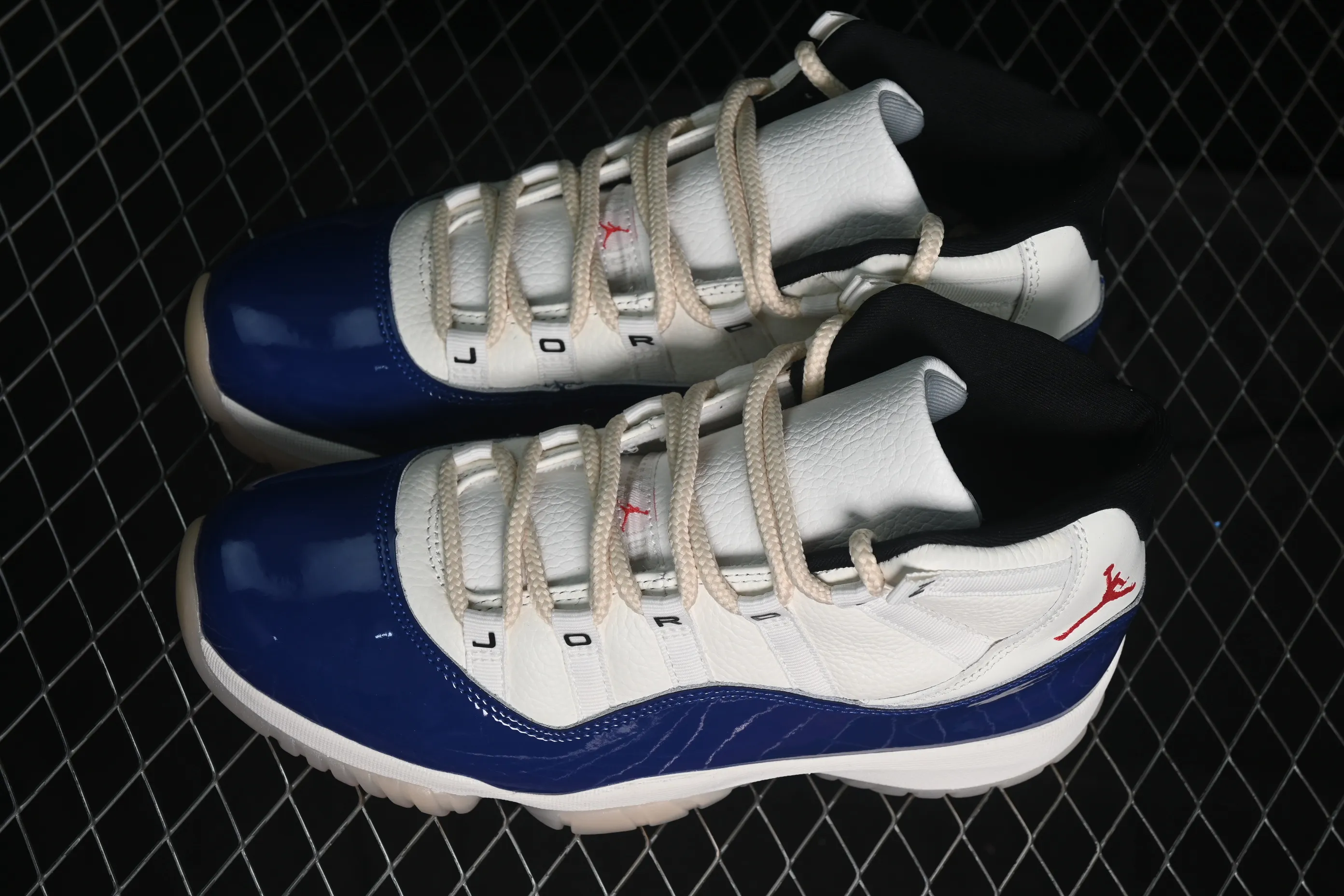 All Categories Air Jordan Jordan Series Basketball Shoes Air Jordan 11 Air Jordan 11 Retro "Rare Air" AJ11 Joe 11 Royal Blue Real Standard Real Carbon High Top Basketball Shoes IH0296-400